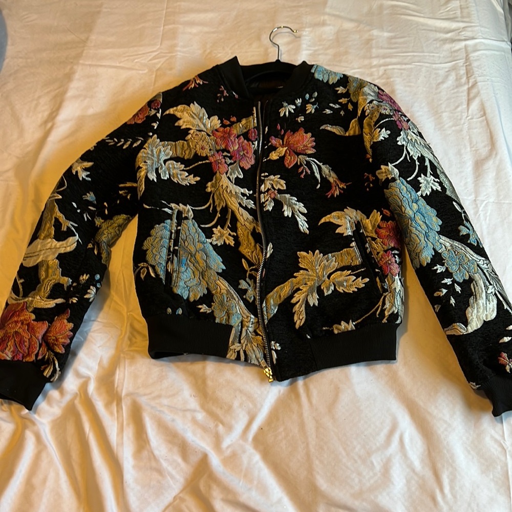 Missguided Floral Bomber Jacket in excellent condition size UK 6 and US 2